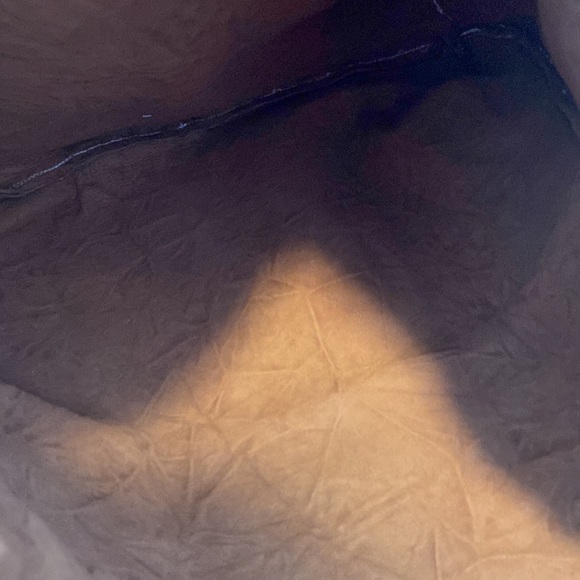 APD Designs Handmade Rose Gold Metallic Crinkled Tan Leather Tote - Picture 9 of 9